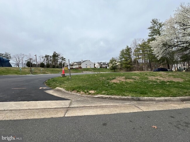 12211 Stevenson Ct, Unit 12211 in Woodbridge, VA - Foto de edificio - Building Photo