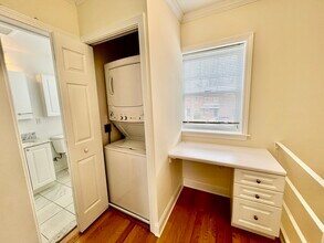111 Independence Dr, Unit 1 in Chestnut Hill, MA - Building Photo - Building Photo