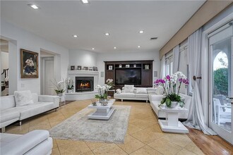 4030 Prado De La Mariposa in Calabasas, CA - Building Photo - Building Photo