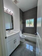 4522 NW 36th Ct in Lauderdale Lakes, FL - Building Photo - Building Photo