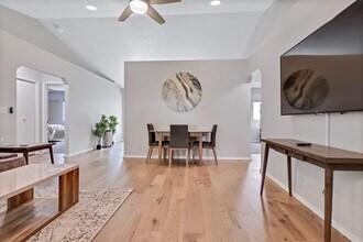 925 N Stonehenge Way in Meridian, ID - Building Photo - Building Photo