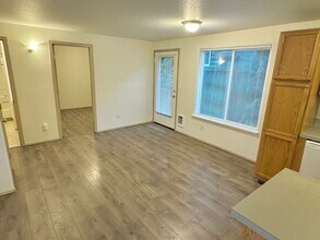 6935-6937-6937 N Maryland Ave in Portland, OR - Building Photo - Building Photo