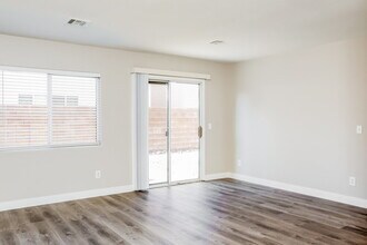 4511 Grotto Ct in North Las Vegas, NV - Building Photo - Building Photo
