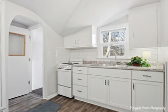 10219 W Illinois Ave in Zion, IL - Building Photo - Building Photo