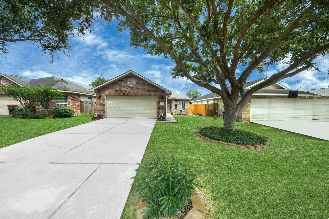 130 Thunder Basin Dr in Richmond, TX - Building Photo