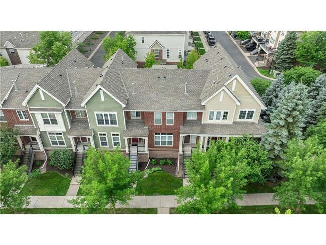 12225 82nd Ave N in Maple Grove, MN - Foto de edificio - Building Photo