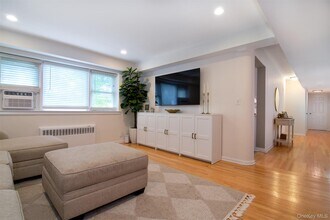 140 N Broadway in Irvington, NY - Building Photo - Building Photo