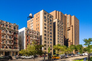 412 W 110th St in New York, NY - Building Photo