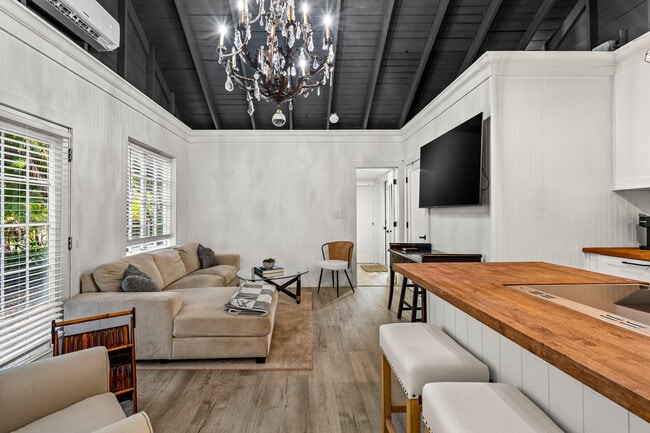 1017 SW 4th St in Fort Lauderdale, FL - Building Photo - Building Photo