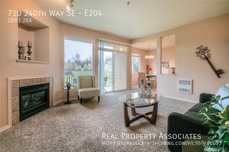 710 240th Way SE in Sammamish, WA - Building Photo - Building Photo