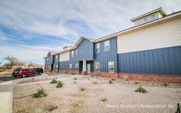 6910 20th St in Lubbock, TX - Building Photo - Building Photo