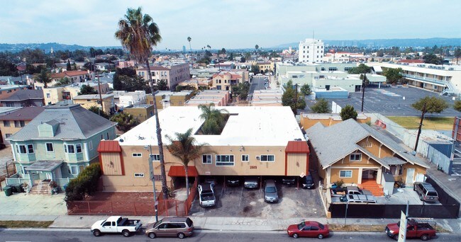 1929 Arlington Ave in Los Angeles, CA - Building Photo - Building Photo