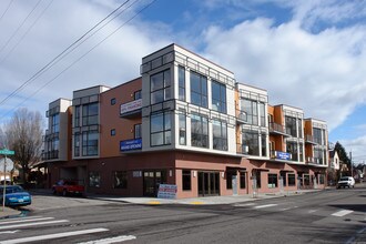 Belmont East in Portland, OR - Building Photo - Building Photo