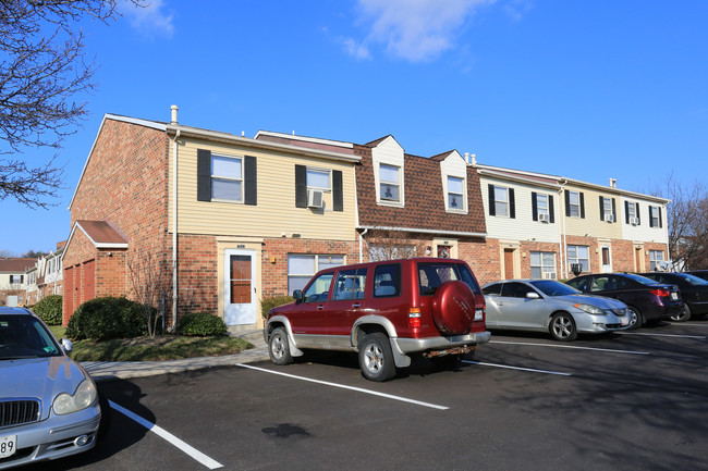 Southwood in Baltimore, MD - Foto de edificio - Building Photo