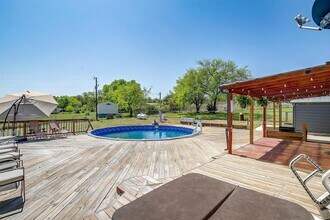 338 Victory Ln in Springtown, TX - Building Photo - Building Photo