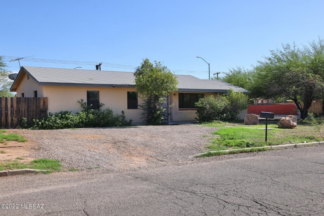 property at 1304 E Copper St