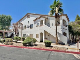 5655 E Sahara Ave in Las Vegas, NV - Building Photo