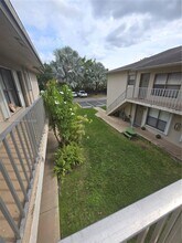 15342 SW 72nd St in Miami, FL - Building Photo - Building Photo