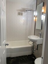 4970 N Marine Dr, Unit Shoreline Park 11th Floor in Chicago, IL - Building Photo - Building Photo