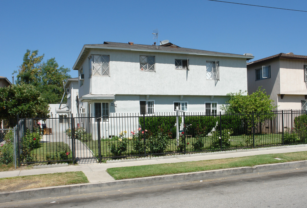 7053 Fulton Ave in North Hollywood, CA - Building Photo