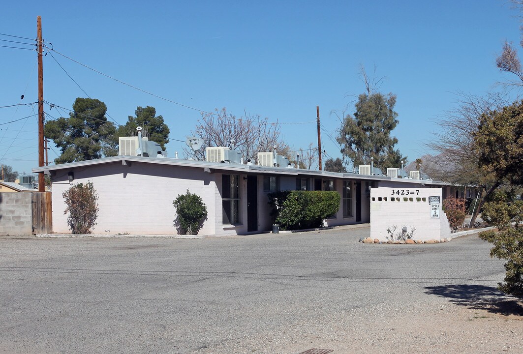 Rosa Park in Tucson, AZ - Foto de edificio