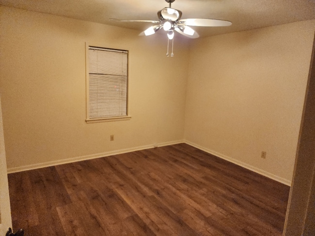 1157 4th in Silsbee, TX - Building Photo - Building Photo