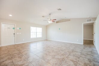 347 Western Ave S in Lehigh Acres, FL - Building Photo - Building Photo
