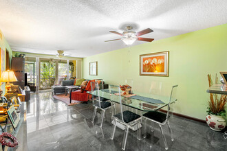 2000 S Federal Hwy in Boynton Beach, FL - Building Photo - Building Photo
