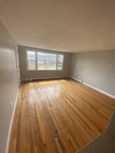 177 E Bacon St, Unit C in Plainville, MA - Building Photo - Building Photo