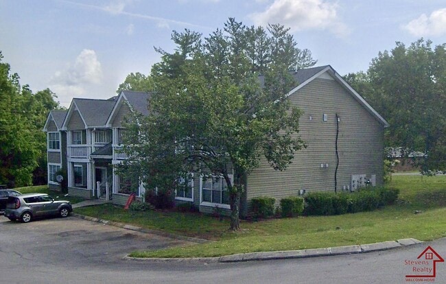 430 Oriole Dr in McMinnville, TN - Building Photo - Building Photo
