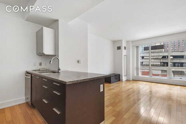 property at 350 W 42nd St