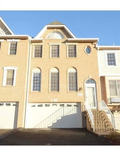 property at 3008 Estate Dr