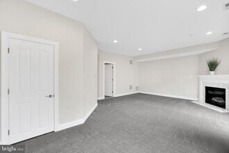 9769 Northern Lakes Ln in Laurel, MD - Building Photo - Building Photo