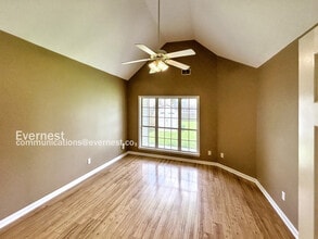 323 Camden Cove Cir in Calera, AL - Building Photo - Building Photo
