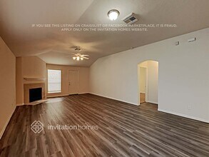 2411 Cardinal Elm St in Fresno, TX - Foto de edificio - Building Photo