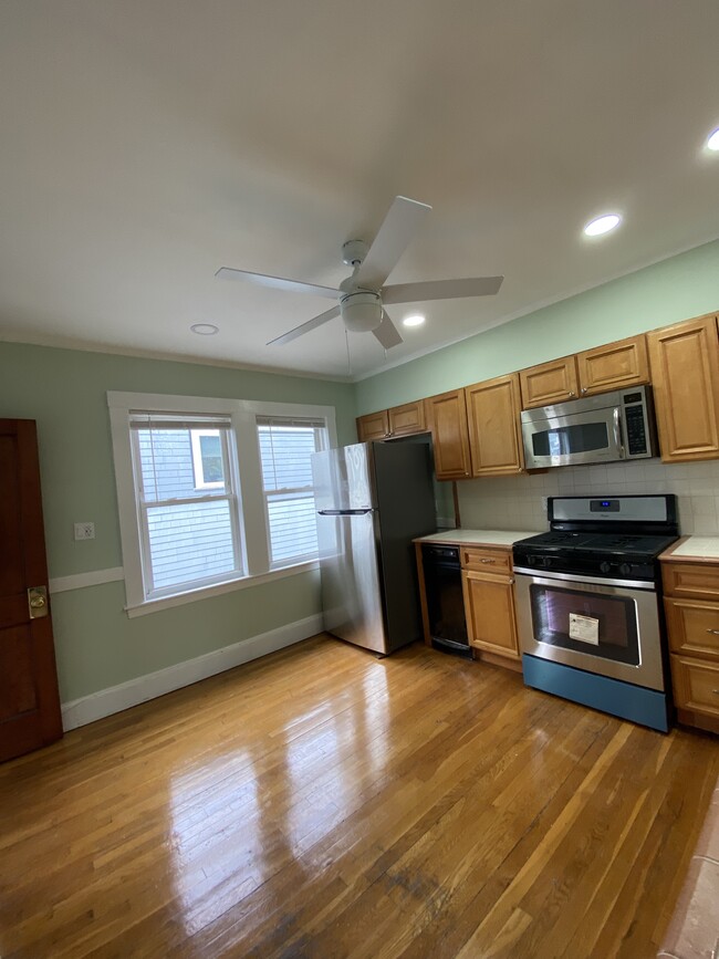 property at 4442 Washington St