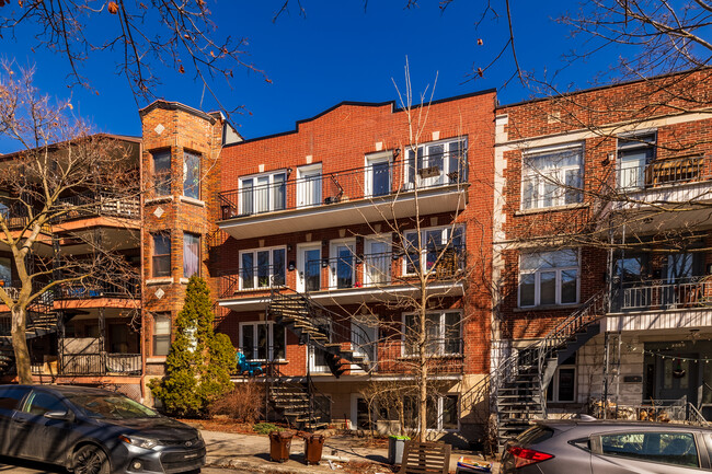 2559-2605 Chapleau St in Montréal, QC - Building Photo - Primary Photo