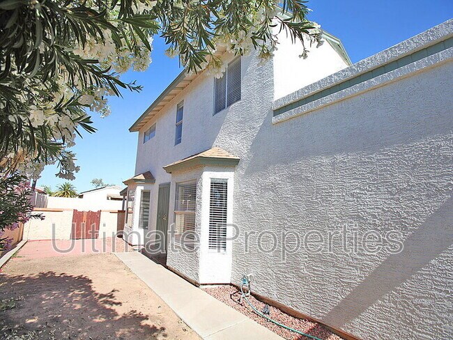 19837 N 47th Ln in Glendale, AZ - Building Photo - Building Photo