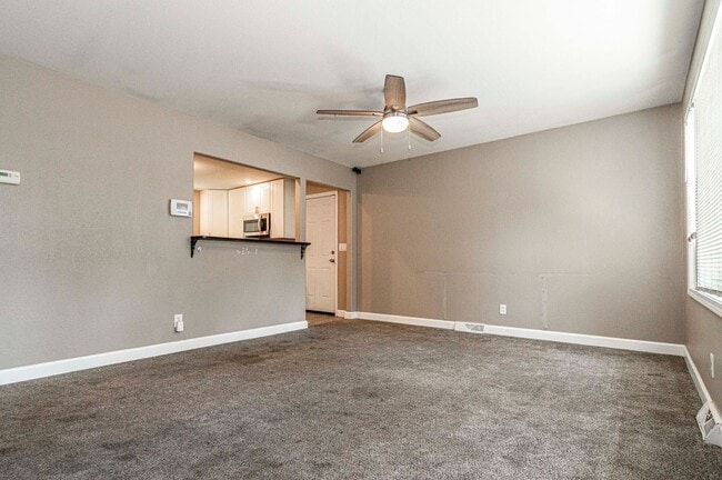 714 W Pine St in Junction City, KS - Building Photo - Building Photo