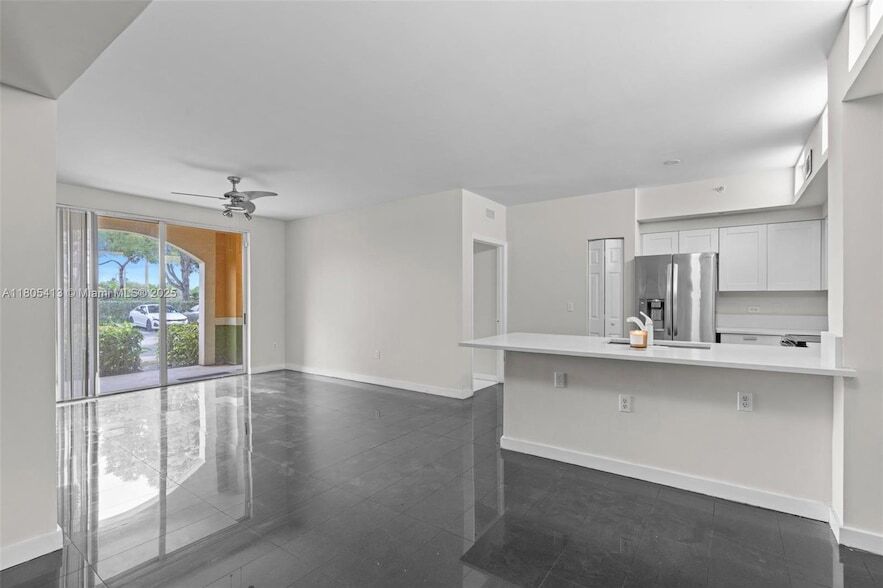 2351 W Preserve Way, Unit 105 in Miramar, FL - Building Photo