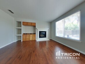 10246 Canadeo Cir in Elk Grove, CA - Building Photo - Building Photo