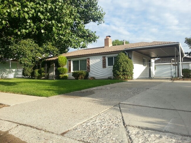 property at 4566 W 5175 S