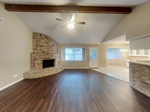 17435 Bonnie Sean Dr in Spring, TX - Foto de edificio - Building Photo