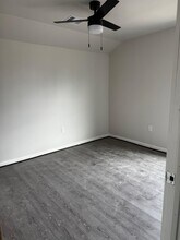 627 CR-5102I in Cleveland, TX - Building Photo - Building Photo