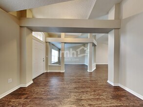 10235 Meadow Pointe Dr in Jacksonville, FL - Foto de edificio - Building Photo