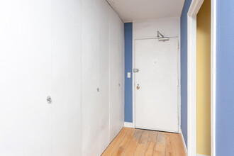 5455 N Sheridan Rd, Unit 3310 in Chicago, IL - Building Photo - Building Photo