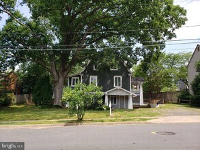 5805 26th St N in Arlington, VA - Foto de edificio - Building Photo