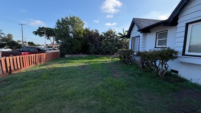 4805 Saviers Rd in Oxnard, CA - Building Photo - Building Photo