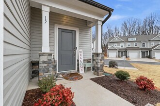 17 Saltford Ln in Greensboro, NC - Building Photo - Building Photo