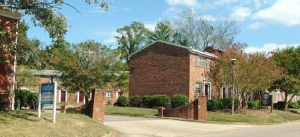 Branders Bridge Apartments in Colonial Heights, VA - Building Photo - Building Photo